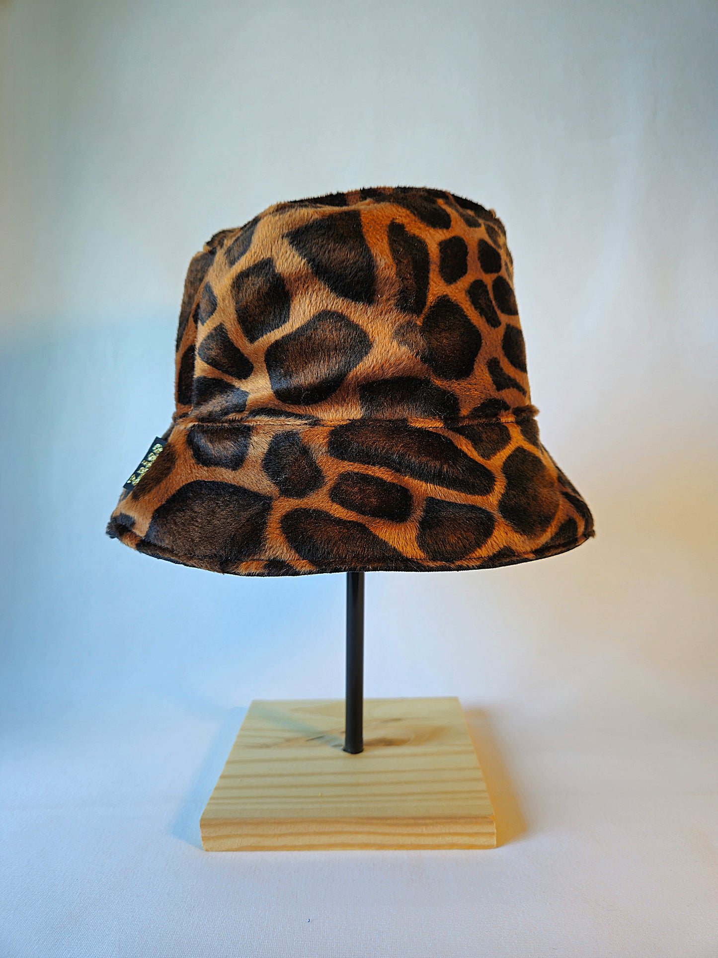 Bob 🦒 Savanna Mood